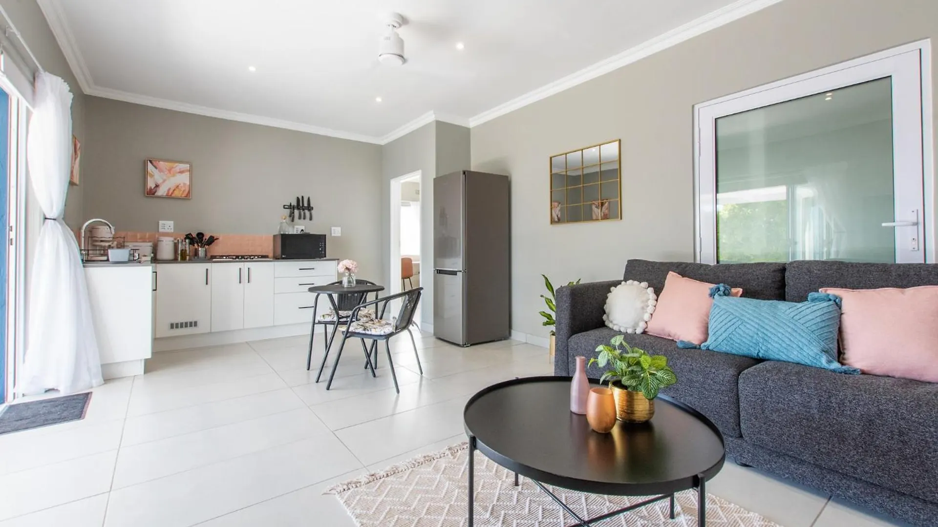 Apartment Ferienwohnung The Fuchsia Collection Somerset West Südafrika